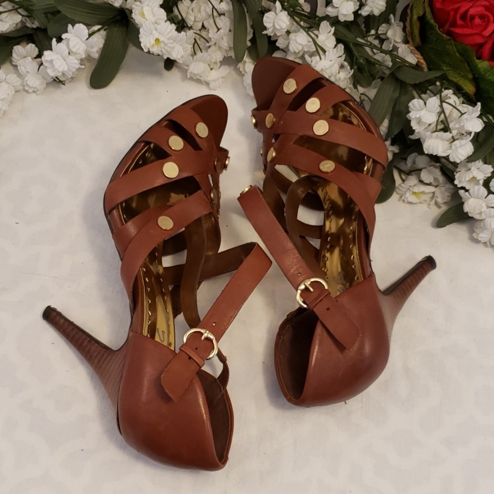 BCBG Paris heels - Picture 6 of 8